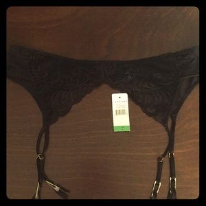 Natori Garter Belt 💜